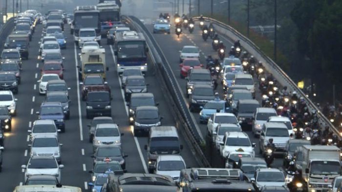 Ο μέσος οδηγός στην Αθήνα εφέτος είχε 70 ώρες χαμένες στο μποτιλιάρισμα