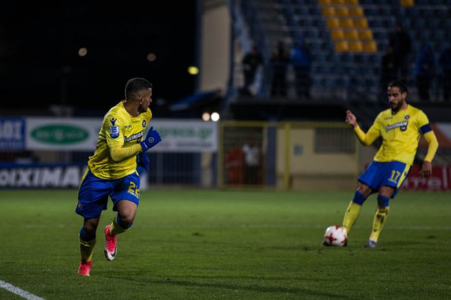 &Alpha;&sigma;&tau;έ&rho;&alpha;&sigmaf; | &Omicron;&iota; "19" &gamma;&iota;&alpha; &tau;&omicron; &pi;&alpha;&iota;&chi;&nu;ί&delta;&iota; &mu;&epsilon; &tau;&omicron;&nu; &Pi;&Alpha;&Sigma;