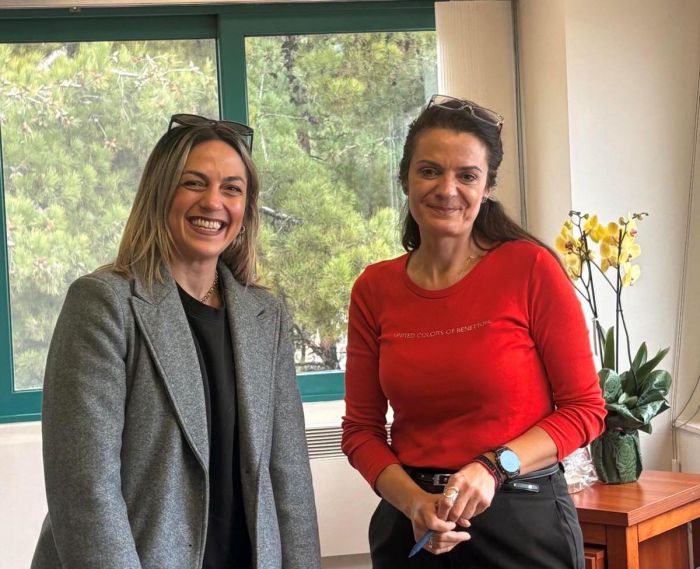 &Nu;έ&alpha; &Pi;&alpha;&iota;&delta;ί&alpha;&tau;&rho;&omicron;&sigmaf; &sigma;&tau;&omicron; &Pi;&alpha;&nu;&alpha;&rho;&kappa;&alpha;&delta;&iota;&kappa;ό &Nu;&omicron;&sigma;&omicron;&kappa;&omicron;&mu;&epsilon;ί&omicron; &Tau;&rho;ί&pi;&omicron;&lambda;&eta;&sigmaf;