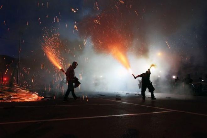 &Omicron;&lambda;&omicron;&kappa;&lambda;&eta;&rho;ώ&theta;&eta;&kappa;&epsilon; &eta; &pi;&rho;&omicron;&kappa;&alpha;&tau;&alpha;&rho;&kappa;&tau;&iota;&kappa;ή &gamma;&iota;&alpha; &tau;&omicron; &theta;ά&nu;&alpha;&tau;&omicron; &tau;&omicron;&upsilon; &Kappa;. &Theta;&epsilon;&omicron;&delta;&omega;&rho;&alpha;&kappa;ά&kappa;&eta; &sigma;&tau;&omicron; &sigma;&alpha;ϊ&tau;&omicron;&pi;ό&lambda;&epsilon;&mu;&omicron; | &Pi;&alpha;&rho;&alpha;&pi;έ&mu;&pi;&omicron;&nu;&tau;&alpha;&iota; &sigma;&epsilon; &delta;ί&kappa;&eta; ά&lambda;&lambda;&alpha; &tau;&rho;ί&alpha; ά&tau;&omicron;&mu;&alpha;, &alpha;&nu;ά&mu;&epsilon;&sigma;ά &tau;&omicron;&upsilon;&sigmaf; &kappa;&alpha;&iota; &omicron; &Pi;. &Nu;ί&kappa;&alpha;&sigmaf;