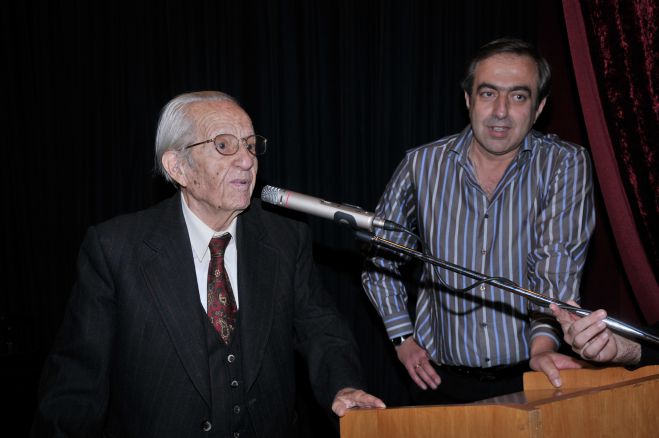 108 &chi;&rho;ό&nu;&iota;&alpha; &alpha;&pi;ό &tau;&eta; &gamma;έ&nu;&nu;&eta;&sigma;&eta; &tau;&omicron;&upsilon; &Eta;&lambda;ί&alpha; &Sigma;&iota;&mu;ό&pi;&omicron;&upsilon;&lambda;&omicron;&upsilon;