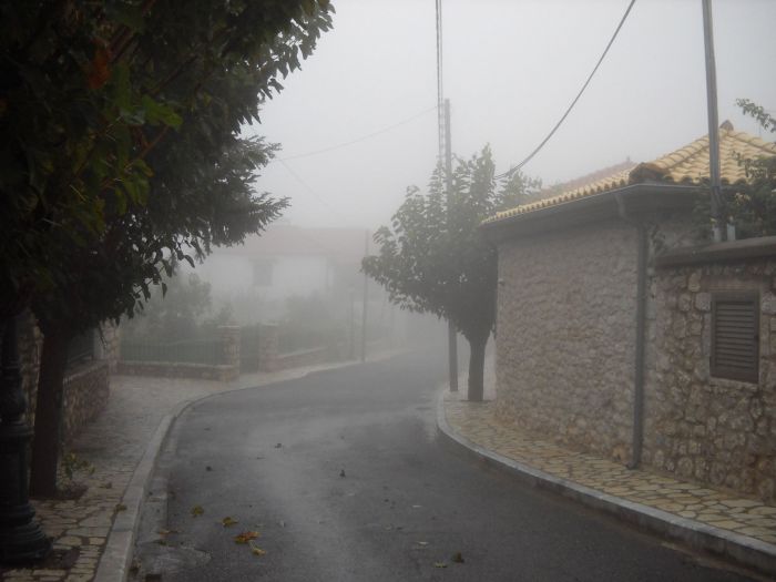 &Epsilon;&lambda;&lambda;&eta;&nu;&iota;&kappa;ό &Alpha;&rho;&kappa;&alpha;&delta;ί&alpha;&sigmaf;: &Tau;&omicron;&pi;ί&omicron; &sigma;&tau;&eta;&nu; ... &omicron;&mu;ί&chi;&lambda;&eta;! (&epsilon;&iota;&kappa;ό&nu;&epsilon;&sigmaf;)