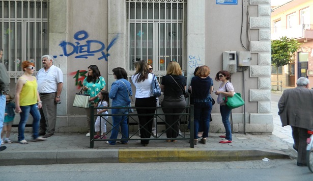 &Sigma;&alpha;&beta;&beta;ά&kappa;&eta;&sigmaf;: &laquo;&Kappa;ά&theta;&epsilon; &pi;&alpha;&iota;&delta;ί &sigma;&tau;&omicron; &Beta;&omicron;&sigma;&upsilon;&nu;&iota;ώ&tau;&epsilon;&iota;&omicron; &kappa;&omicron;&sigma;&tau;ί&zeta;&epsilon;&iota; 12.000 &euro; ό&tau;&alpha;&nu; &sigma;&epsilon; ά&lambda;&lambda;&omicron;&upsilon;&sigmaf; &sigma;&tau;&alpha;&theta;&mu;&omicron;ύ&sigmaf; &kappa;&omicron;&sigma;&tau;ί&zeta;&epsilon;&iota; &mu;ό&nu;&omicron; 2.000 &euro;&raquo;!