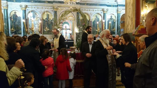 &Mu;&epsilon; &tau;&omicron; ά&gamma;&iota;&omicron; &mu;ύ&rho;&omicron; &mu;&upsilon;&rho;ώ&theta;&eta;&kappa;&alpha;&nu; &omicron;&iota; &pi;&iota;&sigma;&tau;&omicron;ί &sigma;&tau;&eta;&nu; &Tau;&rho;ί&pi;&omicron;&lambda;&eta; (&epsilon;&iota;&kappa;ό&nu;&epsilon;&sigmaf;)