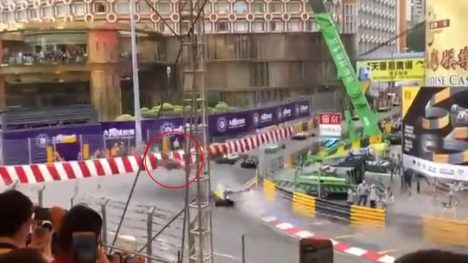 Τρομακτικό ατύχημα σε αγώνα της Formula 3 (vd)