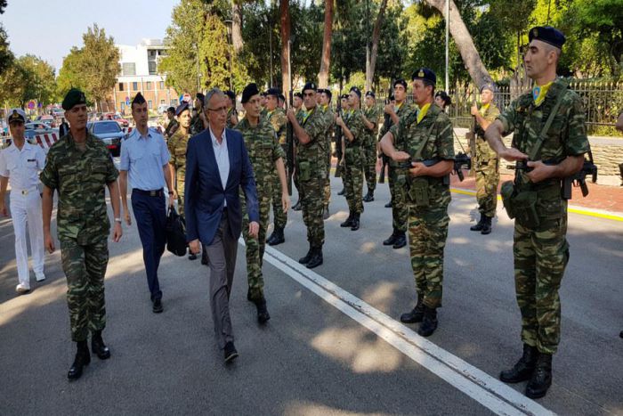 "&Phi;&rho;έ&nu;&omicron;" &sigma;&tau;&alpha; &sigma;&epsilon;&nu;ά&rho;&iota;&alpha; &gamma;&iota;&alpha; &kappa;&lambda;&epsilon;ί&sigma;&iota;&mu;&omicron; &tau;&omicron;&upsilon; 11&omicron;&upsilon; &Sigma;&tau;&rho;&alpha;&tau;&omicron;&pi;έ&delta;&omicron;&upsilon; &tau;&eta;&sigmaf; &Tau;&rho;ί&pi;&omicron;&lambda;&eta;&sigmaf; &beta;ά&zeta;&epsilon;&iota; &omicron; &alpha;&nu;. &Upsilon;&pi;&omicron;&upsilon;&rho;&gamma;ό&sigmaf; Ά&mu;&upsilon;&nu;&alpha;&sigmaf;! (vd)