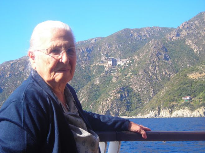 &Lambda;&omicron;&upsilon;&kappa;ά &Mu;&alpha;&nu;&tau;&iota;&nu;&epsilon;ί&alpha;&sigmaf; | 40&nu;&theta;ή&mu;&epsilon;&rho;&omicron; &mu;&nu;&eta;&mu;ό&sigma;&upsilon;&nu;&omicron; &Pi;&rho;&epsilon;&sigma;&beta;&upsilon;&tau;έ&rho;&alpha;&sigmaf; &Kappa;&alpha;&tau;ί&nu;&alpha;&sigmaf; &Sigma;&kappa;&lambda;ή&phi;&alpha;