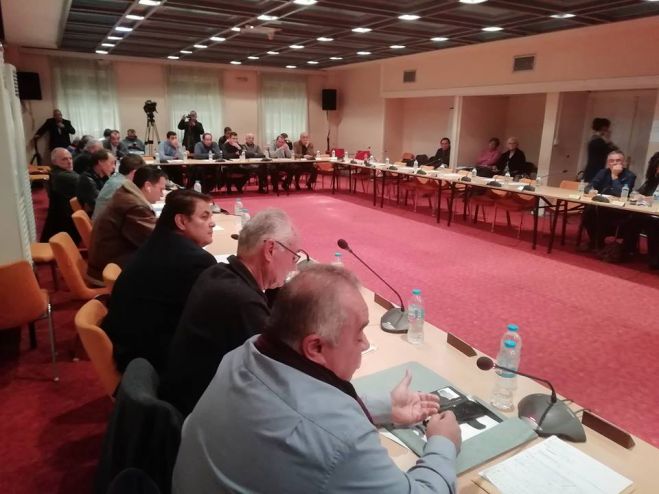 Ένταση και προσωρινή διακοπή στη συνεδρίαση του δημοτικού συμβουλίου