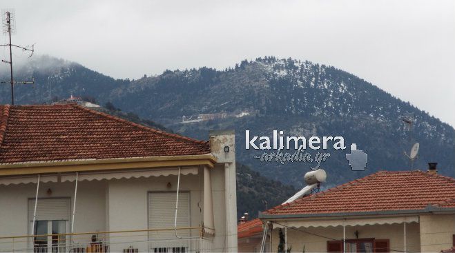 Χιονισμένες οι κορυφές των βουνών γύρω από την Τρίπολη! (εικόνες)
