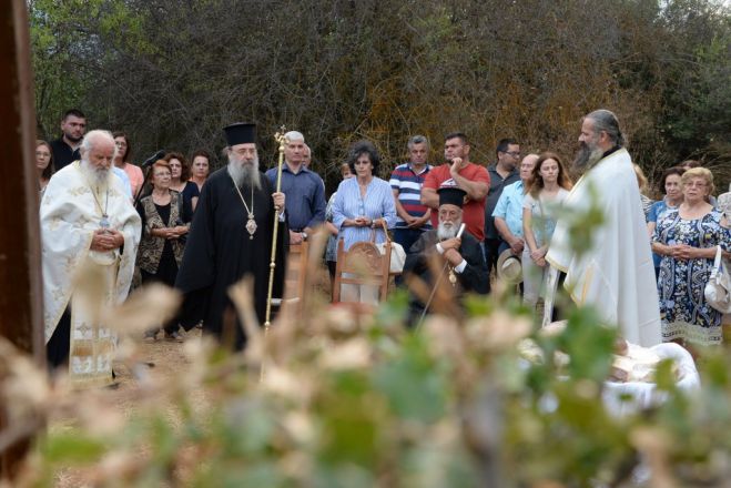 Συγκίνηση στην Κόκκινη Εκκλησιά, στου Λουκά Τριπόλεως (εικόνες)