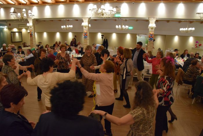 Κέφι, γλέντι και χορός στην αποκριάτικη εκδήλωση του ΚΑΠΗ Τρίπολης (εικόνες - βίντεο)