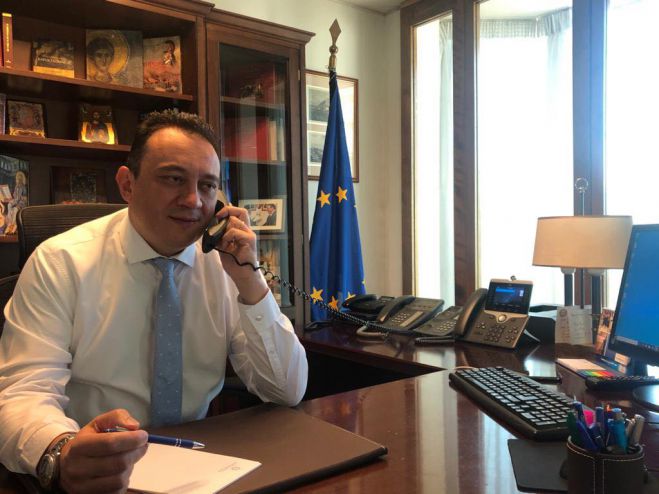 &Mu;&epsilon; &epsilon;&kappa;&pi;&rho;&omicron;&sigma;ώ&pi;&omicron;&upsilon;&sigmaf; &tau;&eta;&sigmaf; &Epsilon;&lambda;&lambda;&eta;&nu;&iota;&kappa;ή&sigmaf; &Epsilon;&theta;&nu;&iota;&kappa;ή&sigmaf; &Mu;&epsilon;&iota;&omicron;&nu;ό&tau;&eta;&tau;&alpha;&sigmaf; &Alpha;&lambda;&beta;&alpha;&nu;ί&alpha;&sigmaf; &sigma;&upsilon;&nu;&alpha;&nu;&tau;ή&theta;&eta;&kappa;&epsilon; &omicron; &Kappa;ώ&sigma;&tau;&alpha;&sigmaf; &Beta;&lambda;ά&sigma;&eta;&sigmaf;
