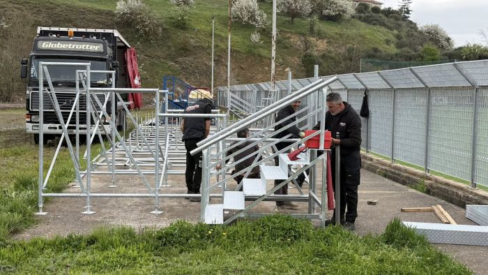 &Nu;έ&alpha; &kappa;&epsilon;&rho;&kappa;ί&delta;&alpha; 170 &theta;έ&sigma;&epsilon;&omega;&nu; &sigma;&tau;&omicron; &Delta;&eta;&mu;&omicron;&tau;&iota;&kappa;ό &gamma;ή&pi;&epsilon;&delta;&omicron; &Phi;&iota;&lambda;&iota;&kappa;ώ&nu; "&Alpha;&nu;&alpha;&sigma;&tau;ά&sigma;&iota;&omicron;&sigmaf; &Mu;&omicron;&upsilon;&kappa;ά&kappa;&eta;&sigmaf;" (vd)