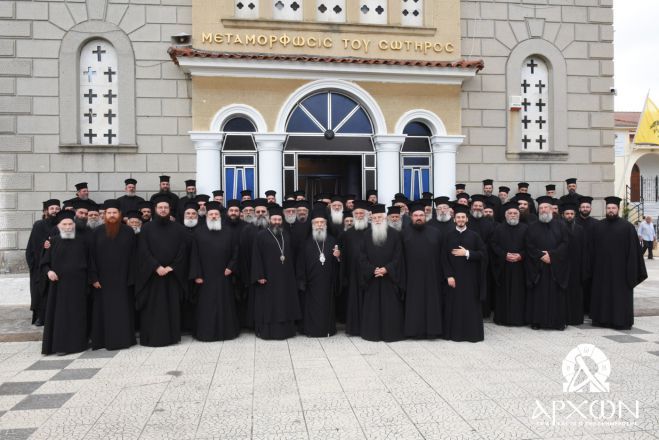 &Iota;&epsilon;&rho;&alpha;&tau;&iota;&kappa;ή &Sigma;ύ&nu;&alpha;&xi;&eta; &sigma;&tau;&eta;&nu; &Iota;&epsilon;&rho;ά &Mu;&eta;&tau;&rho;ό&pi;&omicron;&lambda;&eta; &Mu;&alpha;&nu;&tau;&iota;&nu;&epsilon;ί&alpha;&sigmaf; &kappa;&alpha;&iota; &Kappa;&upsilon;&nu;&omicron;&upsilon;&rho;ί&alpha;&sigmaf; (&epsilon;&iota;&kappa;ό&nu;&epsilon;&sigmaf;)