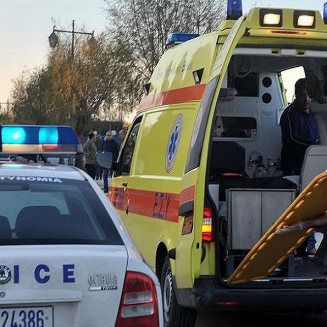 &Phi;&omicron;&rho;&tau;&eta;&gamma;ό &pi;&alpha;&rho;έ&sigma;&upsilon;&rho;&epsilon; &pi;&epsilon;&zeta;ό &sigma;&tau;&eta;&nu; &Alpha;&theta;&eta;&nu;ώ&nu; &ndash; &Kappa;&omicron;&rho;ί&nu;&theta;&omicron;&upsilon;, &sigma;&tau;&omicron;&nu; &Alpha;&sigma;&pi;&rho;ό&pi;&upsilon;&rho;&gamma;&omicron;