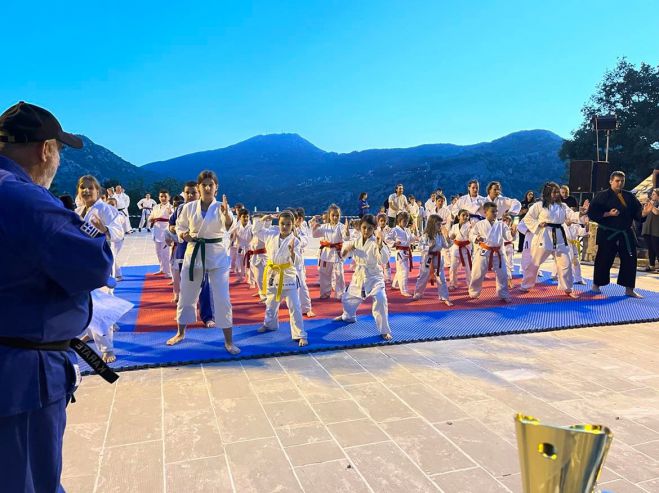 Δημητσάνα | 8ο Τουρνουά Πολεμικών Τεχνών από τους «Αετούς Γορτυνίας» (εικόνες - βίντεο)