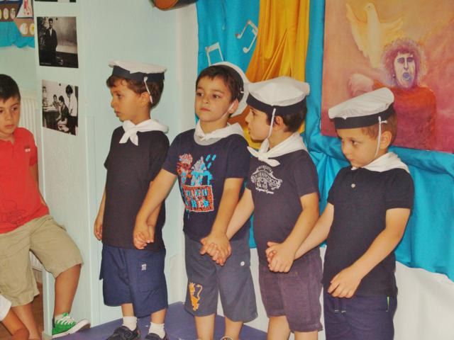 &Alpha;&phi;&iota;έ&rho;&omega;&mu;&alpha; &sigma;&tau;&omicron;&nu; &Mu;ί&kappa;&eta; &Theta;&epsilon;&omicron;&delta;&omega;&rho;ά&kappa;&eta; &alpha;&pi;ό &tau;&omicron;&upsilon;&sigmaf; &lambda;&iota;&lambda;&iota;&pi;&omicron;ύ&tau;&epsilon;&iota;&omicron;&upsilon;&sigmaf; &tau;&omicron;&upsilon; 4&omicron;&upsilon; &pi;&alpha;&iota;&delta;&iota;&kappa;&omicron;ύ &sigma;&tau;&alpha;&theta;&mu;&omicron;ύ &tau;&eta;&sigmaf; &Tau;&rho;ί&pi;&omicron;&lambda;&eta;&sigmaf; (&epsilon;&iota;&kappa;ό&nu;&epsilon;&sigmaf; &kappa;&alpha;&iota; &beta;ί&nu;&tau;&epsilon;&omicron;)