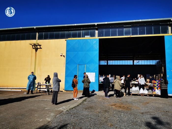 &Tau;&Epsilon;&Beta;&Alpha; | &Pi;ά&nu;&omega; &alpha;&pi;ό 1.000 &omicron;&iota;&kappa;&omicron;&gamma;έ&nu;&epsilon;&iota;&epsilon;&sigmaf; &theta;&alpha; &pi;&alpha;&rho;&alpha;&lambda;ά&beta;&omicron;&upsilon;&nu; &tau;&rho;ό&phi;&iota;&mu;&alpha; &kappa;&alpha;&iota; &epsilon;ί&delta;&eta; &pi;&rho;ώ&tau;&eta;&sigmaf; &alpha;&nu;ά&gamma;&kappa;&eta;&sigmaf; - &Tau;&zeta;&iota;&omicron;ύ&mu;&eta;&sigmaf;: &laquo;&Sigma;&tau;&eta;&rho;ί&zeta;&omicron;&upsilon;&mu;&epsilon; &sigma;&tau;&alpha;&theta;&epsilon;&rho;ά &tau;&omicron;&upsilon;&sigmaf; &alpha;&delta;ύ&nu;&alpha;&mu;&omicron;&upsilon;&sigmaf; &sigma;&upsilon;&nu;&delta;&eta;&mu;ό&tau;&epsilon;&sigmaf; &mu;&alpha;&sigmaf;&raquo; (vd)