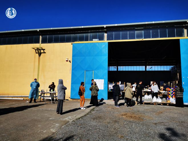 &Tau;&Epsilon;&Beta;&Alpha; | &Pi;ά&nu;&omega; &alpha;&pi;ό 1.000 &omicron;&iota;&kappa;&omicron;&gamma;έ&nu;&epsilon;&iota;&epsilon;&sigmaf; &theta;&alpha; &pi;&alpha;&rho;&alpha;&lambda;ά&beta;&omicron;&upsilon;&nu; &tau;&rho;ό&phi;&iota;&mu;&alpha; &kappa;&alpha;&iota; &epsilon;ί&delta;&eta; &pi;&rho;ώ&tau;&eta;&sigmaf; &alpha;&nu;ά&gamma;&kappa;&eta;&sigmaf; - &Tau;&zeta;&iota;&omicron;ύ&mu;&eta;&sigmaf;: &laquo;&Sigma;&tau;&eta;&rho;ί&zeta;&omicron;&upsilon;&mu;&epsilon; &sigma;&tau;&alpha;&theta;&epsilon;&rho;ά &tau;&omicron;&upsilon;&sigmaf; &alpha;&delta;ύ&nu;&alpha;&mu;&omicron;&upsilon;&sigmaf; &sigma;&upsilon;&nu;&delta;&eta;&mu;ό&tau;&epsilon;&sigmaf; &mu;&alpha;&sigmaf;&raquo; (vd)