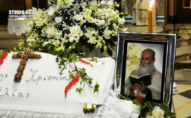 &Alpha;&rho;&chi;&iota;&epsilon;&rho;&alpha;&tau;&iota;&kappa;ό &mu;&nu;&eta;&mu;ό&sigma;&upsilon;&nu;&omicron; &gamma;&iota;&alpha; &tau;&omicron;&nu; &mu;&alpha;&kappa;&alpha;&rho;&iota;&sigma;&tau;ό &pi;&rho;&omega;&tau;&omicron;&pi;&rho;&epsilon;&sigma;&beta;ύ&tau;&epsilon;&rho;&omicron; &pi;. &Eta;&lambda;ί&alpha; &Alpha;&lambda;&epsilon;&upsilon;&rho;ά &alpha;&pi;ό &tau;&omicron;&nu; &Tau;&upsilon;&rho;ό &Kappa;&upsilon;&nu;&omicron;&upsilon;&rho;ί&alpha;&sigmaf; (&epsilon;&iota;&kappa;ό&nu;&epsilon;&sigmaf;)