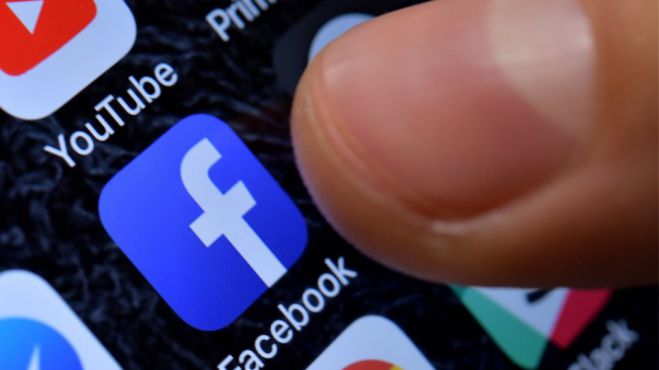&Pi;&omega;&sigmaf; &nu;&alpha; &laquo;&kappa;&alpha;&theta;&alpha;&rho;ί&sigma;&epsilon;&tau;&epsilon;&raquo; &tau;&omicron; &pi;&rho;&omicron;&phi;ί&lambda; &sigma;&alpha;&sigmaf; &sigma;&epsilon; Facebook, Instagram &kappa;&alpha;&iota; Twitter