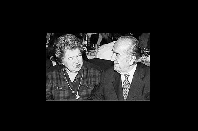 Έ&phi;&upsilon;&gamma;&epsilon; &alpha;&pi;ό &tau;&eta; &zeta;&omega;ή &eta; &sigma;ύ&zeta;&upsilon;&gamma;&omicron;&sigmaf; &tau;&omicron;&upsilon; &Beta;&alpha;&gamma;&gamma;έ&lambda;&eta; &Gamma;&iota;&alpha;&nu;&nu;ό&pi;&omicron;&upsilon;&lambda;&omicron;&upsilon; ...