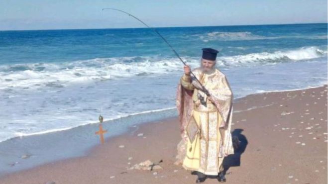 Με... καλάμι έριξαν τον Σταυρό στη Μεσσηνία!