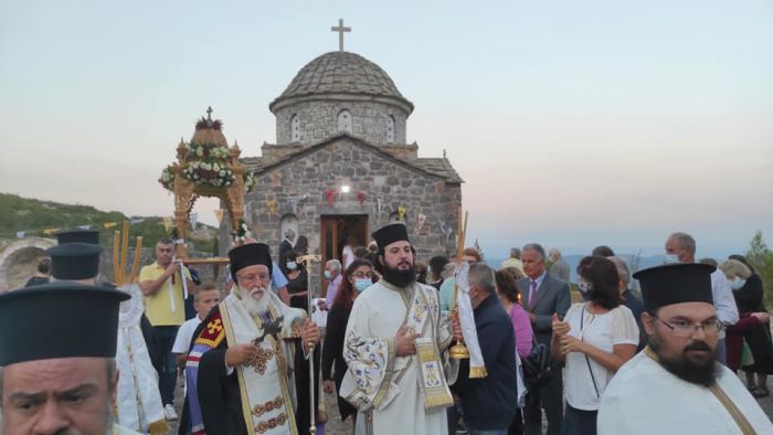 &Omicron; &Epsilon;&sigma;&pi;&epsilon;&rho;&iota;&nu;ό&sigmaf; &Alpha;&pi;&omicron;&delta;ό&sigma;&epsilon;&omega;&sigmaf; &Kappa;&omicron;&iota;&mu;ή&sigma;&epsilon;&omega;&sigmaf; &Theta;&epsilon;&omicron;&tau;ό&kappa;&omicron;&upsilon; &sigma;&tau;&eta;&nu; &Tau;&sigma;&epsilon;&mu;&pi;&epsilon;&rho;&omicron;ύ &Mu;&alpha;&nu;&tau;&iota;&nu;&epsilon;ί&alpha;&sigmaf; (&epsilon;&iota;&kappa;ό&nu;&epsilon;&sigmaf;)