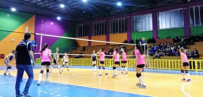 &Gamma;&upsilon;&nu;&alpha;&iota;&kappa;&epsilon;ί&omicron; &beta;ό&lambda;&epsilon;ϊ | &Omicron; &Alpha;&Sigma;&Pi;&Epsilon;&Tau; &Tau;&rho;ί&pi;&omicron;&lambda;&eta;&sigmaf; &nu;ί&kappa;&eta;&sigma;&epsilon; &sigma;&tau;&omicron; &nu;&tau;έ&rho;&mu;&pi;&iota; &tau;&eta;&sigmaf; &Kappa;&alpha;&lambda;&alpha;&mu;ά&tau;&alpha;&sigmaf;!