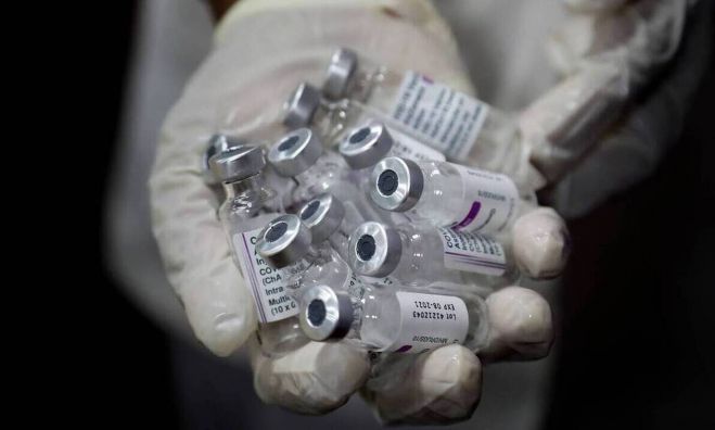 Εμβολιασμός | Από την 5η έως και την 28η ημέρα μπορεί να εμφανιστούν προβλήματα θρόμβωσης