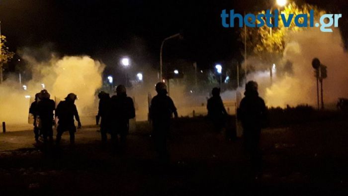 &Alpha;&nu;&epsilon;&lambda;έ&eta;&tau;&omicron; &xi;ύ&lambda;&omicron; &sigma;&epsilon; &delta;&iota;&alpha;&delta;&eta;&lambda;&omega;&tau;έ&sigmaf; &kappa;&alpha;&iota; &chi;&eta;&mu;&iota;&kappa;ά &sigma;&epsilon; &gamma;&upsilon;&nu;&alpha;&iota;&kappa;ό&pi;&alpha;&iota;&delta;&alpha; &sigma;&tau;&omicron; &kappa;έ&nu;&tau;&rho;&omicron; &tau;&eta;&sigmaf; &Theta;&epsilon;&sigma;&sigma;&alpha;&lambda;&omicron;&nu;ί&kappa;&eta;&sigmaf; (vd)