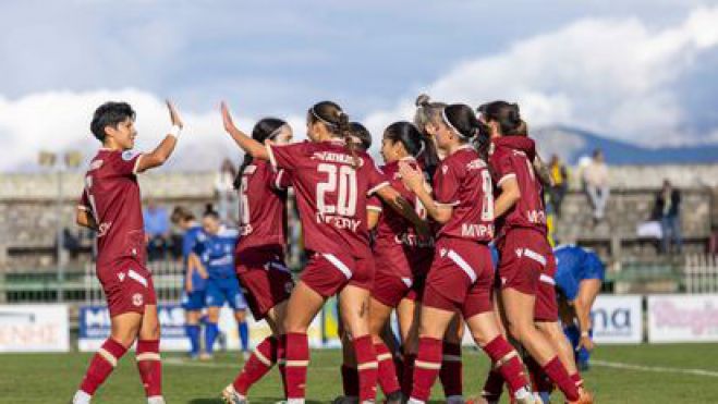 &Gamma;&upsilon;&nu;&alpha;&iota;&kappa;&epsilon;ί&omicron; &pi;&omicron;&delta;ό&sigma;&phi;&alpha;&iota;&rho;&omicron; | &Tau;&alpha; &epsilon;&iota;&sigma;&iota;&tau;ή&rho;&iota;&alpha; &gamma;&iota;&alpha; &tau;&omicron; &mu;&epsilon;&gamma;ά&lambda;&omicron; &pi;&alpha;&iota;&chi;&nu;ί&delta;&iota; &Alpha;&sigma;&tau;έ&rho;&alpha;&sigmaf; - &Alpha;&Epsilon;&Kappa;