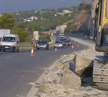 Ανήλικοι συνελήφθησαν γιατί πετούσαν πέτρες σε αυτοκίνητα στην «Κορίνθου – Πατρών»!