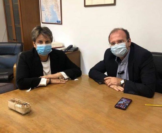 &Nu;&omicron;&sigma;&omicron;&kappa;&omicron;&mu;&epsilon;ί&omicron; &Kappa;&alpha;&lambda;&alpha;&mu;ά&tau;&alpha;&sigmaf; | &Omicron; &Mu;&pi;έ&zeta;&omicron;&sigmaf; &pi;&alpha;&rho;έ&delta;&omega;&sigma;&epsilon; &epsilon;&pi;ί&sigma;&eta;&mu;&alpha; &tau;&eta; &Delta;&iota;&omicron;ί&kappa;&eta;&sigma;&eta; &sigma;&tau;&eta;&nu; &Alpha;&lambda;&epsilon;&iota;&phi;έ&rho;&eta;