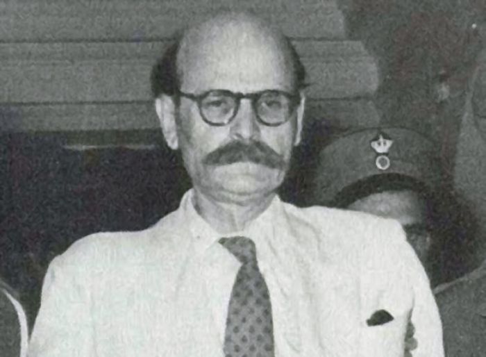 Σαν σήμερα .. γεννήθηκε στα Λαγκάδια ο Νίκος Πλουμπίδης