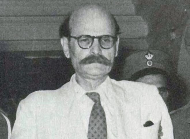 Σαν σήμερα .. γεννήθηκε στα Λαγκάδια ο Νίκος Πλουμπίδης