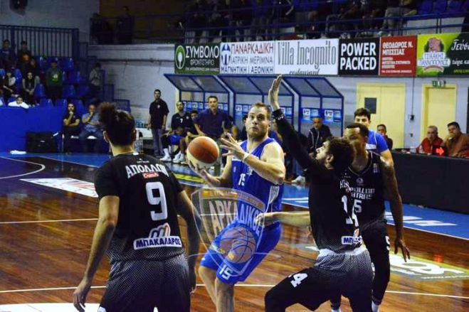 &Tau;&zeta;&omicron;&upsilon;&gamma;&kappa;&alpha;&rho;ά&kappa;&eta;&sigmaf;: "&Pi;&alpha;&iota;&chi;&nu;ί&delta;&iota; &zeta;&omega;ή&sigmaf; &kappa;&alpha;&iota; &theta;&alpha;&nu;ά&tau;&omicron;&upsilon; &mu;&epsilon; &tau;&omicron;&nu; &Alpha;&mu;ύ&nu;&tau;&alpha;"