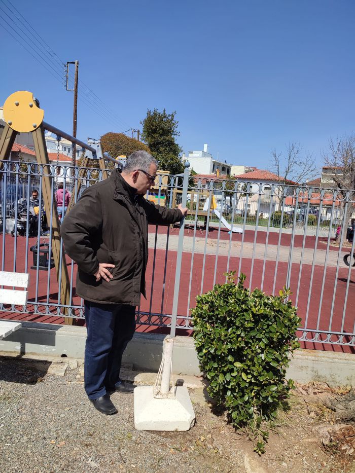 &Alpha;&nu;&tau;&iota;&delta;ή&mu;&alpha;&rho;&chi;&omicron;&sigmaf; &Lambda;&alpha;&gamma;ό&sigmaf;: "&Tau;ί&pi;&omicron;&tau;&alpha; &delta;&epsilon;&nu; &gamma;ί&nu;&epsilon;&tau;&alpha;&iota; &mu;&epsilon; &mu;&alpha;&gamma;&iota;&kappa;ό &rho;&alpha;&beta;&delta;ί. &Upsilon;&pi;ά&rho;&chi;&epsilon;&iota; &Delta;ή&mu;&alpha;&rho;&chi;&omicron;&sigmaf; &kappa;&alpha;&iota; &delta;&eta;&mu;&omicron;&tau;&iota;&kappa;ή &alpha;&rho;&chi;ή &pi;&omicron;ύ &epsilon;&nu;&delta;&iota;&alpha;&phi;έ&rho;&omicron;&nu;&tau;&alpha;&iota; &gamma;&iota;&alpha; ό&lambda;&alpha;"
