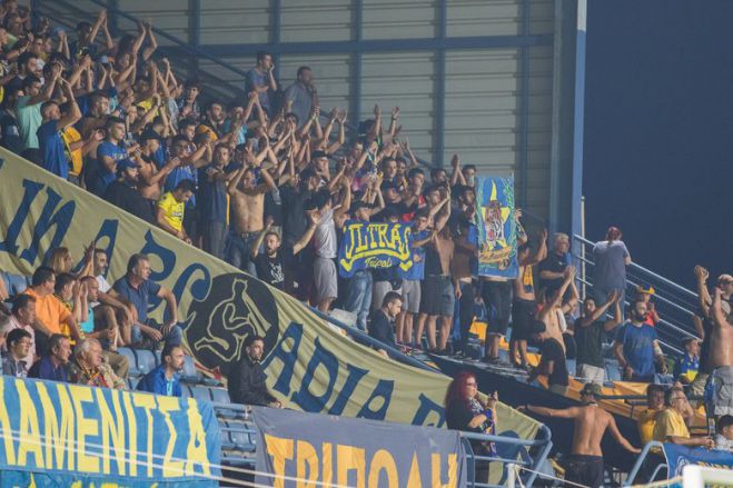 &Alpha;&sigma;&tau;έ&rho;&alpha;&sigmaf; | &Phi;&iota;&lambda;&iota;&kappa;ό &mu;&epsilon; &tau;&omicron;&nu; &Alpha;&tau;&rho;ό&mu;&eta;&tau;&omicron; &sigma;&tau;&eta;&nu; &Tau;&rho;ί&pi;&omicron;&lambda;&eta; - &Gamma;&epsilon;&nu;&iota;&kappa;ή &epsilon;ί&sigma;&omicron;&delta;&omicron;&sigmaf; 5 &euro;