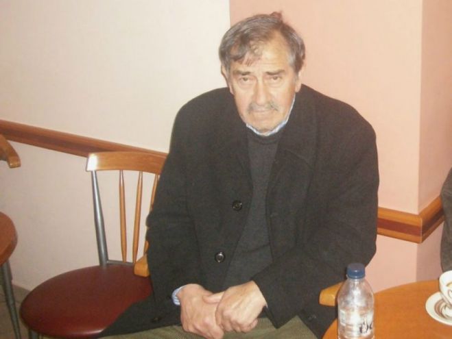 &Omicron;&delta;&upsilon;&sigma;&sigma;έ&alpha;&sigmaf; &Kappa;&omega;&nu;&sigma;&tau;&alpha;&nu;&tau;&iota;&nu;ό&pi;&omicron;&upsilon;&lambda;&omicron;&sigmaf;: "Έ&phi;&upsilon;&gamma;&epsilon; &alpha;&pi;ό &kappa;&omicron;&nu;&tau;ά &mu;&alpha;&sigmaf; έ&nu;&alpha;&sigmaf; &phi;ί&lambda;&omicron;&sigmaf;, &alpha;&gamma;&omega;&nu;&iota;&sigma;&tau;ή&sigmaf; &kappa;&alpha;&iota; &sigma;ύ&nu;&tau;&rho;&omicron;&phi;&omicron;&sigmaf;, o &Nu;ί&kappa;&omicron;&sigmaf; &Pi;&epsilon;&tau;&rho;ό&pi;&omicron;&upsilon;&lambda;&omicron;&sigmaf;"