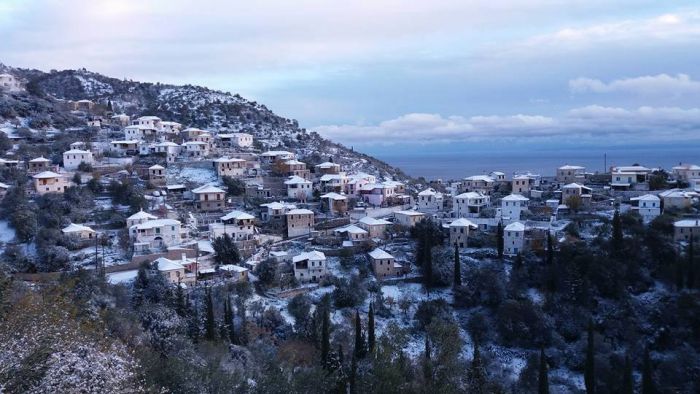 Άσπρη μέρα είδαν και στα Μέλανα Κυνουρίας! (εικόνες)