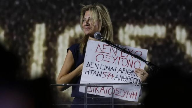 «Θέλουμε επειγόντως οξυγόνο», το μήνυμα Καρυστιανού από το Σύνταγμα
