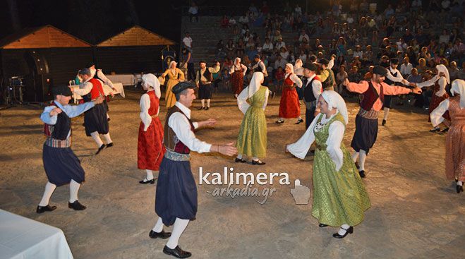 Παράσταση συνδύασε μουσική, χορό και … Καραγκιόζη στην Τρίπολη (vd)