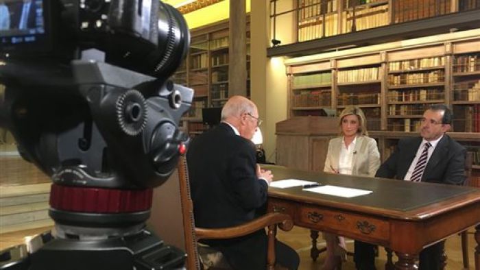 &Omicron; &Sigma;&eta;&mu;ί&tau;&eta;&sigmaf; &zeta;&eta;&tau;ά &epsilon;&kappa;&lambda;&omicron;&gamma;έ&sigmaf; &phi;&omicron;&beta;ά&tau;&alpha;&iota; "&alpha;&tau;ύ&chi;&eta;&mu;&alpha;" &kappa;&alpha;&iota; &rho;ί&chi;&nu;&epsilon;&iota; &epsilon;&upsilon;&theta;ύ&nu;&eta; &sigma;&tau;&omicron;&upsilon;&sigmaf; &delta;&alpha;&nu;&epsilon;&iota;&sigma;&tau;έ&sigmaf; &gamma;&iota;&alpha; &tau;&eta;&nu; &upsilon;&pi;&epsilon;&rho;&phi;&omicron;&rho;&omicron;&lambda;ό&gamma;&eta;&sigma;&eta;!