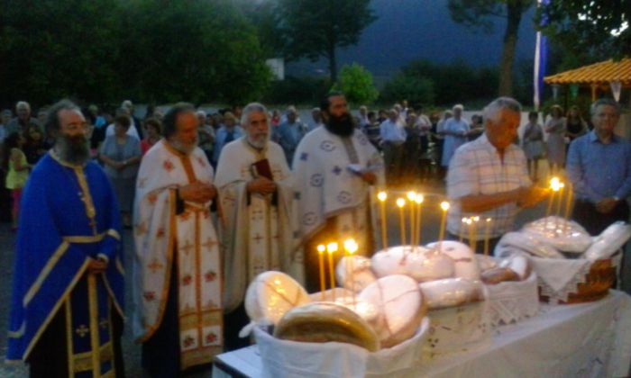 &Pi;&alpha;&nu;&eta;&gamma;&upsilon;&rho;ί&zeta;&epsilon;&iota; &tau;&omicron; &xi;&omega;&kappa;&lambda;ή&sigma;&iota; &tau;&eta;&sigmaf; &Alpha;&gamma;ί&alpha;&sigmaf; &Sigma;&omicron;&phi;ί&alpha;&sigmaf; &kappa;&omicron;&nu;&tau;ά &sigma;&tau;&eta;&nu; &Tau;&rho;ί&pi;&omicron;&lambda;&eta; (&epsilon;&iota;&kappa;ό&nu;&epsilon;&sigmaf;)