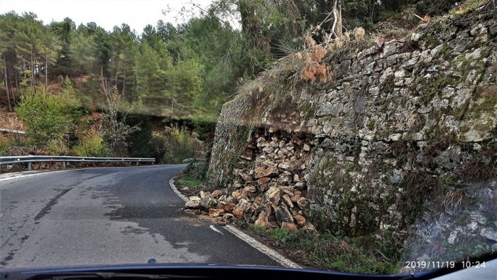 Γορτυνία | Καταρρέει η μάνδρα στο νεκροταφείο του Λευκοχωρίου