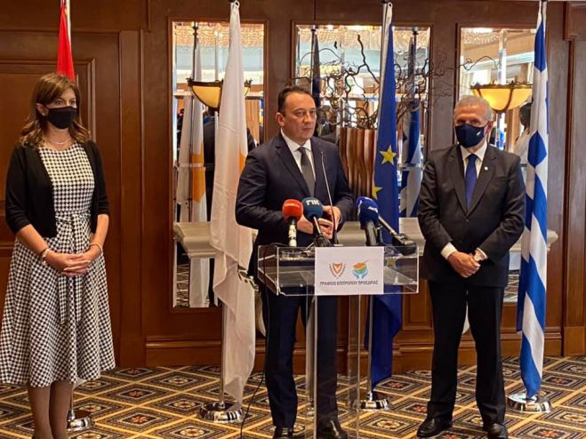 Στη Λευκωσία ο Βλάσης - Συζήτηση και για το Κυπριακό - &quot;Παράνομες και προκλητικές ενέργειες της Τουρκίας&quot;