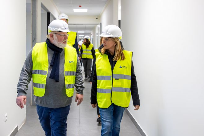 &Eta; &Upsilon;&phi;&upsilon;&pi;&omicron;&upsilon;&rho;&gamma;ό&sigmaf; &Alpha;&nu;ά&pi;&tau;&upsilon;&xi;&eta;&sigmaf; &sigma;&tau;&iota;&sigmaf; &epsilon;&gamma;&kappa;&alpha;&tau;&alpha;&sigma;&tau;ά&sigma;&epsilon;&iota;&sigmaf; &tau;&eta;&sigmaf; DEMO &sigma;&tau;&eta;&nu; &Tau;&rho;ί&pi;&omicron;&lambda;&eta; | "&Mu;&epsilon;&gamma;ά&lambda;&eta; &epsilon;&pi;έ&nu;&delta;&upsilon;&sigma;&eta;, &alpha;&rho;&chi;&iota;&kappa;ά &theta;&alpha; &delta;&eta;&mu;&iota;&omicron;&upsilon;&rho;&gamma;&eta;&theta;&omicron;ύ&nu; 250 &theta;έ&sigma;&epsilon;&iota;&sigmaf; &epsilon;&rho;&gamma;&alpha;&sigma;ί&alpha;&sigmaf;"