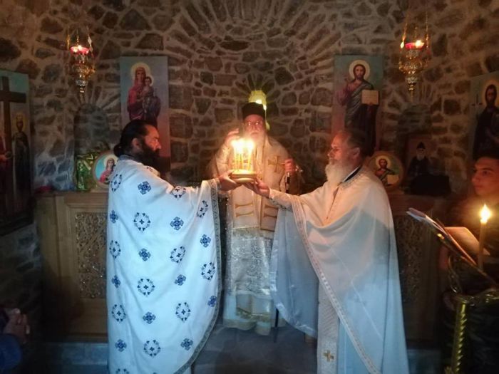 Στο Όρος Μπέλλες της Μακεδονίας λειτούργησε ο Μητροπολίτης Αλέξανδρος (εικόνες)