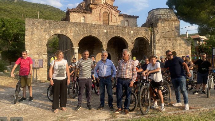 &Mu;&epsilon; &epsilon;&pi;&iota;&tau;&upsilon;&chi;ί&alpha; &eta; 7&eta; &Pi;&omicron;&delta;&eta;&lambda;&alpha;&tau;&iota;&kappa;ή &Pi;&epsilon;&rho;&iota;ή&gamma;&eta;&sigma;&eta; &Phi;&alpha;&lambda;&alpha;&iota;&sigma;ί&alpha;&sigmaf;! (&epsilon;&iota;&kappa;ό&nu;&epsilon;&sigmaf;)